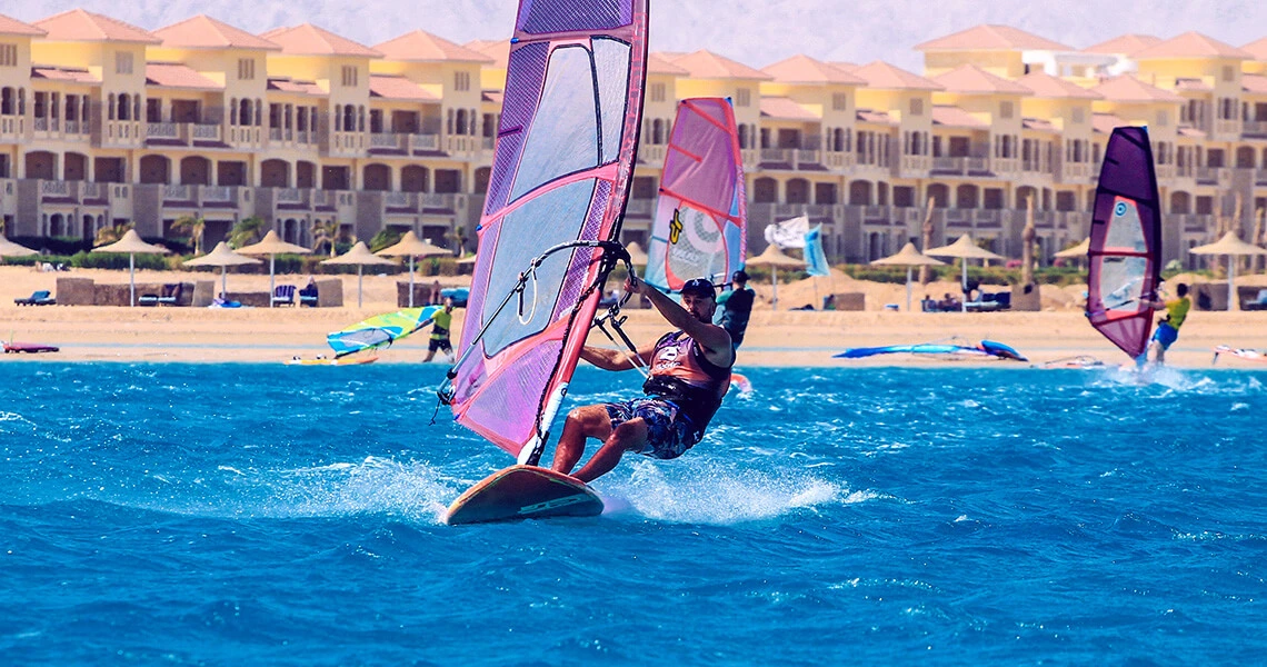 SOMA-BAY-EGIPT-WYJAZDY-WINDSURFINGOWE-Z-FUNSURF