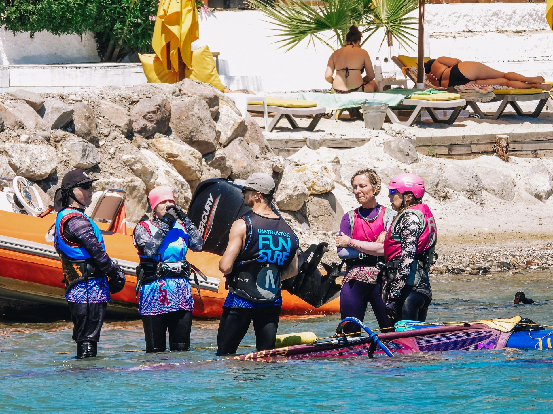 Wyjazdy-na-windsurfing-i-wingfoila-do-Alacati-Turcja-z-FunSurf-12