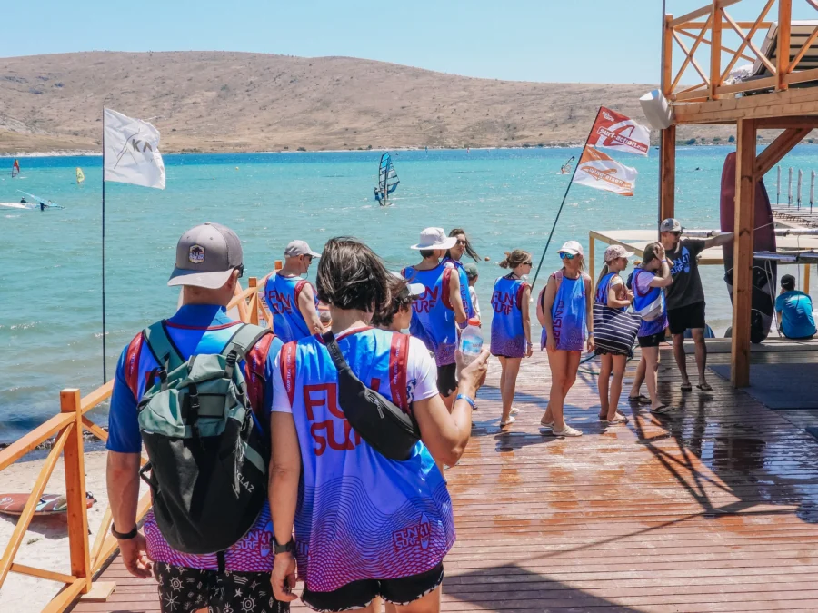 Wyjazdy-na-windsurfing-i-wingfoila-do-Alacati-Turcja-z-FunSurf-29