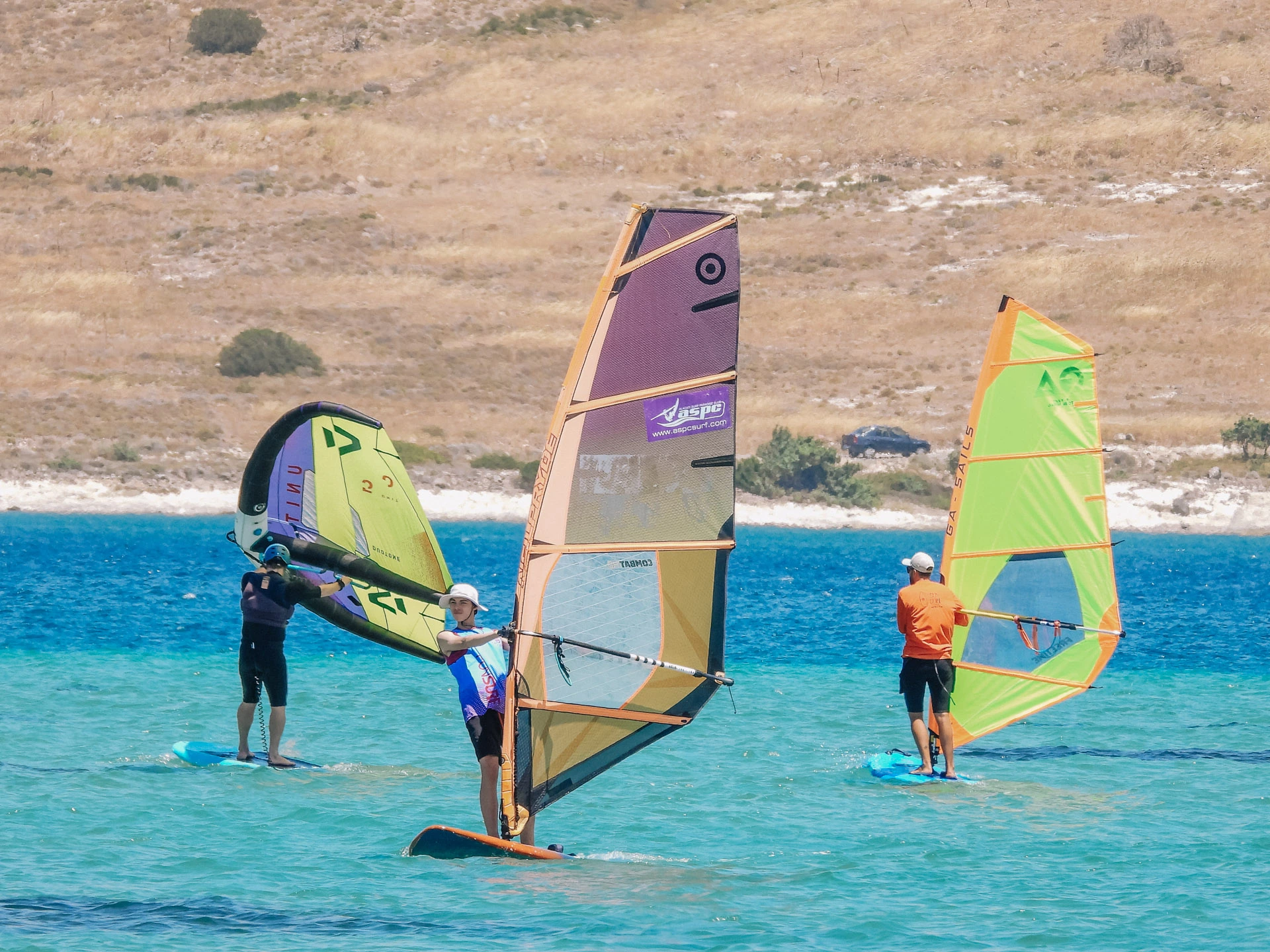 Wyjazdy-na-windsurfing-i-wingfoila-do-Alacati-Turcja-z-FunSurf-31
