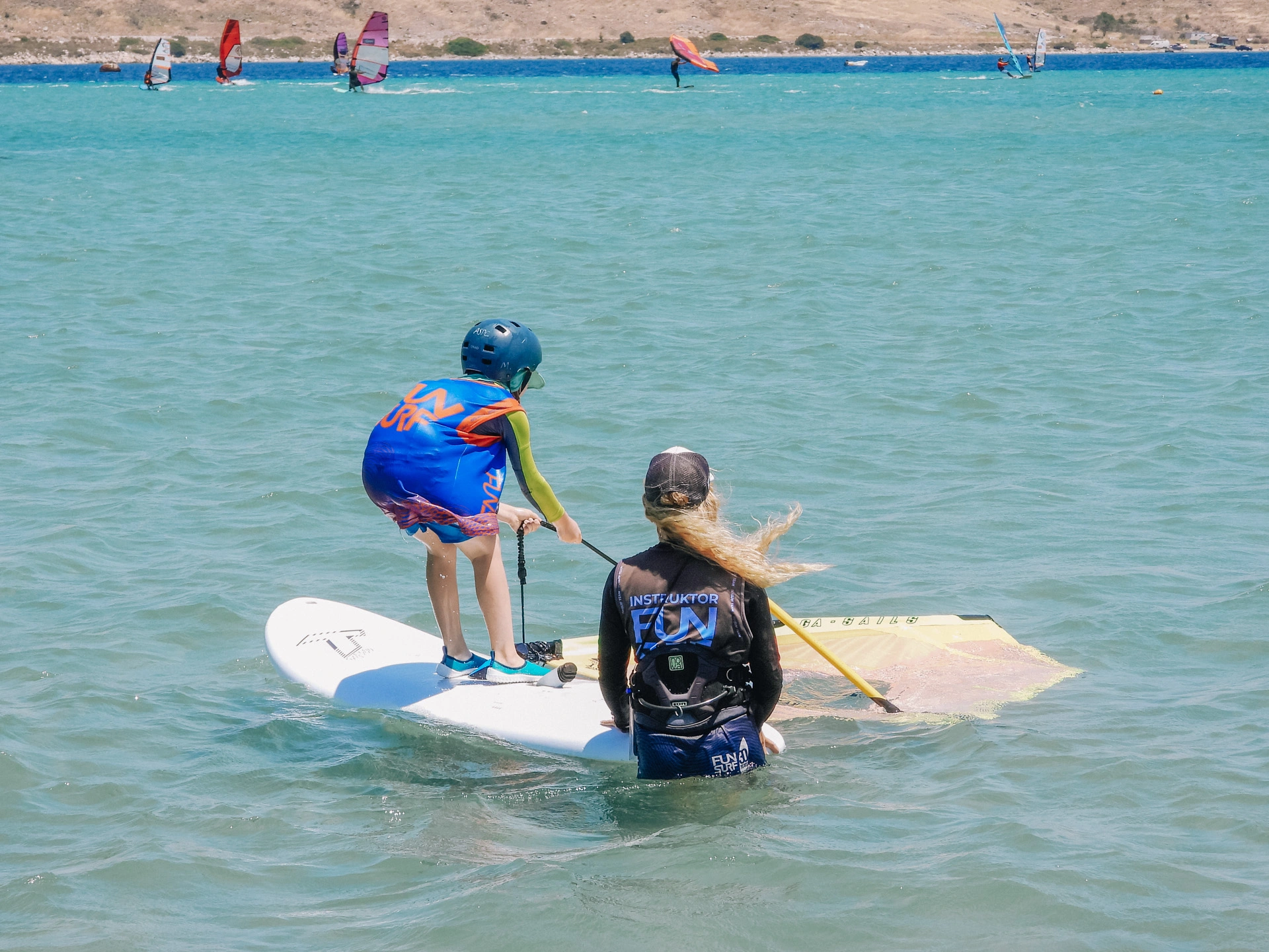 Wyjazdy-na-windsurfing-i-wingfoila-do-Alacati-Turcja-z-FunSurf-35